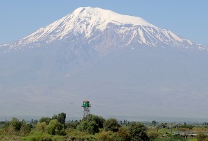 Travelnews.lv ar ekskursiju autobusu dodas gar Ararata piekāji uz Armēnijas dienvidaustrumiem. Sadarbībā ar airBaltic 4