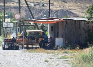 Travelnews.lv ar ekskursiju autobusu iepazīst Armēnijas ielu tirdzniecību un dabas ainavas. Sadarbība ar airBaltic 13