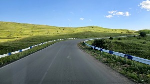 Travelnews.lv ar ekskursiju autobusu iepazīst Armēnijas ielu tirdzniecību un dabas ainavas. Sadarbība ar airBaltic 27