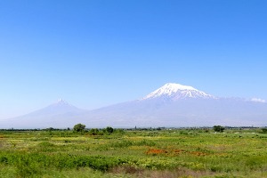 Travelnews.lv ar ekskursiju autobusu izbauda Armēnijas dabas skatus. Sadarbībā ar airBaltic 1
