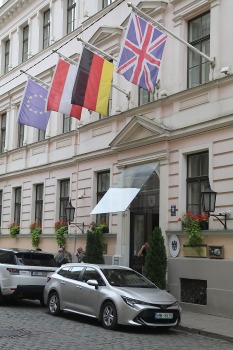 «Tez Tour Latvia» rīko TOP10 tūrisma aģentūrām parfimērijas meistarklasi viesnīcā «Grand Place Hotel Riga» 45