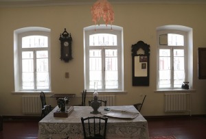 Travelnews.lv apmeklē Arhitektūras un dzīvesstila muzeju Armēnijas pilsētā Gjumri. Sadarbībā ar airBaltic 37