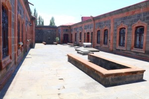 Travelnews.lv apmeklē Arhitektūras un dzīvesstila muzeju Armēnijas pilsētā Gjumri. Sadarbībā ar airBaltic 5