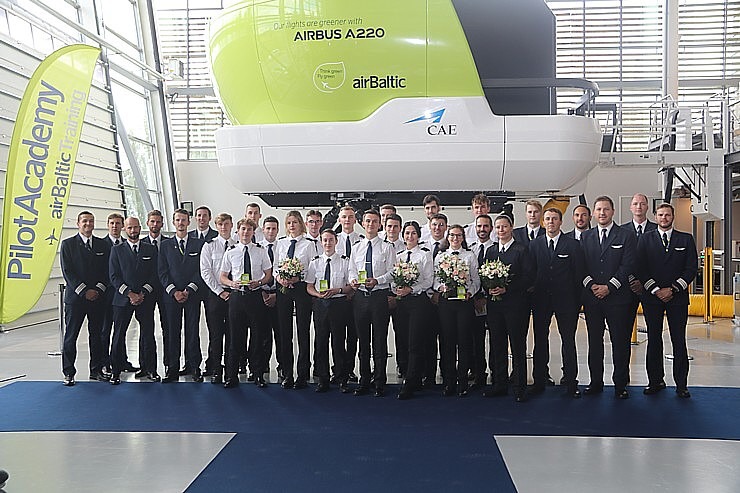 photo: «airBaltic» Pilotu akademija svin piekto gadadienu