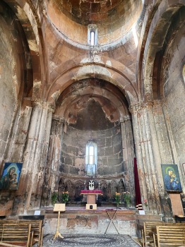 Travelnews.lv iepazīst Armēnijas Marmašena klosteri Ahurjanas ielejā un izbrauc ar kanoe laivām. Sadarbībā ar airBaltic 2
