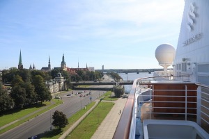 Rīgas ostā pirmo reizi ienāk kruīzu kompānijas «Silversea Cruises» luksus klases kuģis «Silver Dawn» 5