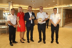 Rīgas ostā pirmo reizi ienāk kruīzu kompānijas «Silversea Cruises» luksus klases kuģis «Silver Dawn» 9