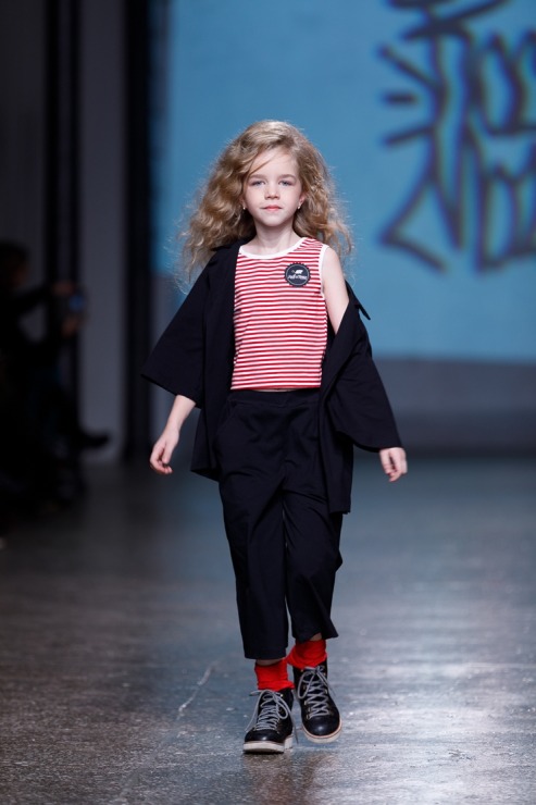 Rīgas modes nedēļa piedāvā iepazīties ar bērnu apģērbu kolekciju ROCK & MOUSE no Latvijas. Foto: Mark Litvyakov 345942