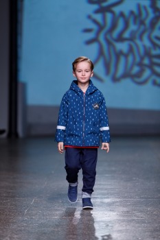 Rīgas modes nedēļa piedāvā iepazīties ar bērnu apģērbu kolekciju ROCK & MOUSE no Latvijas. Foto: Mark Litvyakov 13