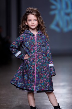 Rīgas modes nedēļa piedāvā iepazīties ar bērnu apģērbu kolekciju ROCK & MOUSE no Latvijas. Foto: Mark Litvyakov 16
