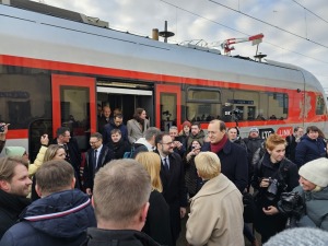 Rīgas Centrālā stacijā ienāk pirmais vilciens no Viļņas 7