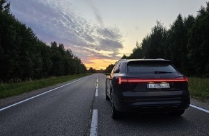 Travelnews.lv redakcija 2023.gadā ceļoja ar 8 dažādiem spēkratiem: Audi Q8 e-tron 6