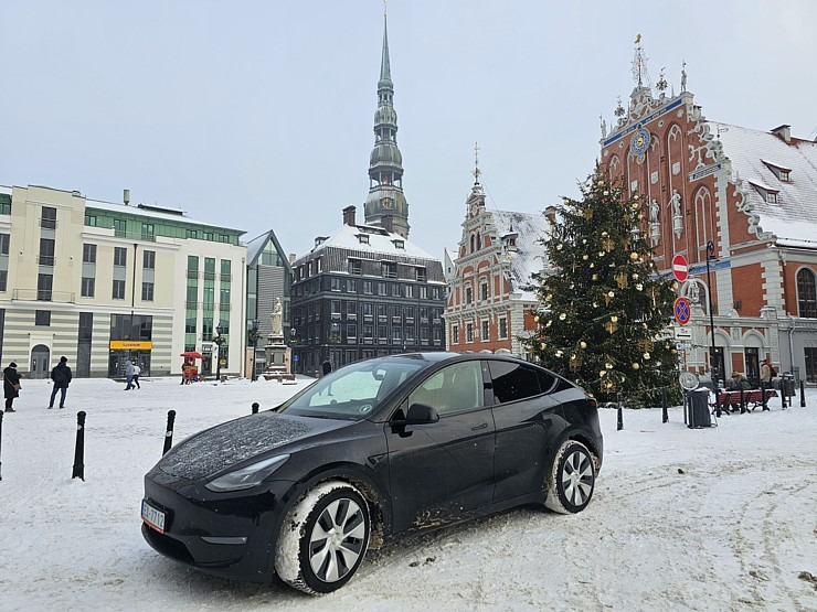 Apceļojam sniegoto Latviju ar auto nomas «Sixt Latvija» spēkratu «Tesla Y Long Range AWD» 349125