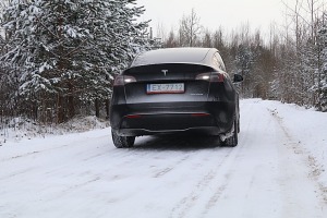 Apceļojam sniegoto Latviju ar auto nomas «Sixt Latvija» spēkratu «Tesla Y Long Range AWD» 5