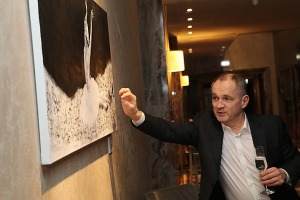 «Grand Hotel Kempinski Riga» atklāj austriešu mākslinieka Leo Štopfera (Leo Stopfer) gleznu izstādi par baleta tēmu 21