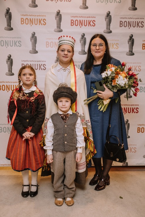 Skati latgaliešu kultūras gada balvas «Boņuks 2023» pasniegšanu. Foto: Dagnija Bernāne / Latgales vēstniecība GORS 350521