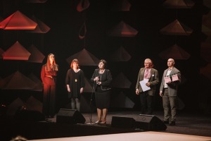 Skati latgaliešu kultūras gada balvas «Boņuks 2023» pasniegšanu. Foto: Dagnija Bernāne / Latgales vēstniecība GORS 17