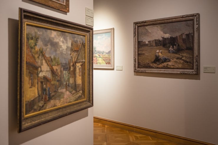 photo: Atklāta Liepājas muzeja simtgadei veltīta gleznu izstāde