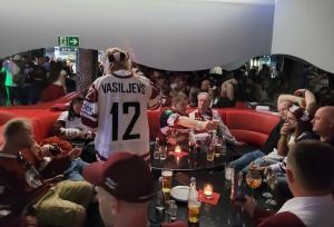 Hokeja galveno pilsētu Ostravu Čehijā iekaro 5000 fanu no Latvijas 19