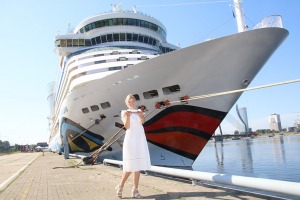 Travelnews.lv iepazīst Rīgas ostā ienākošo 251 metru garo kruīza kuģi «AIDAdiva» ar vācu tūristiem 1