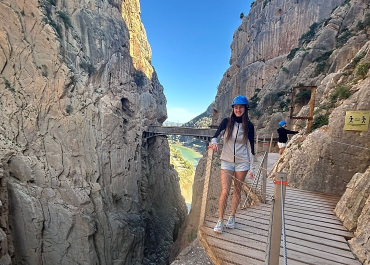 Travelnews.lv iziet slavenu Karaļa taku El Caminito del Rey gar kanjona malu Spānijas dienvidos 355000