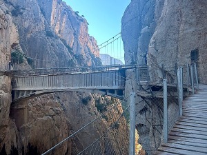 Travelnews.lv iziet slavenu Karaļa taku El Caminito del Rey gar kanjona malu Spānijas dienvidos 12