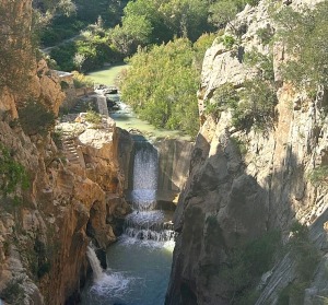 Travelnews.lv iziet slavenu Karaļa taku El Caminito del Rey gar kanjona malu Spānijas dienvidos 18