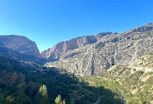 Travelnews.lv iziet slavenu Karaļa taku El Caminito del Rey gar kanjona malu Spānijas dienvidos 3