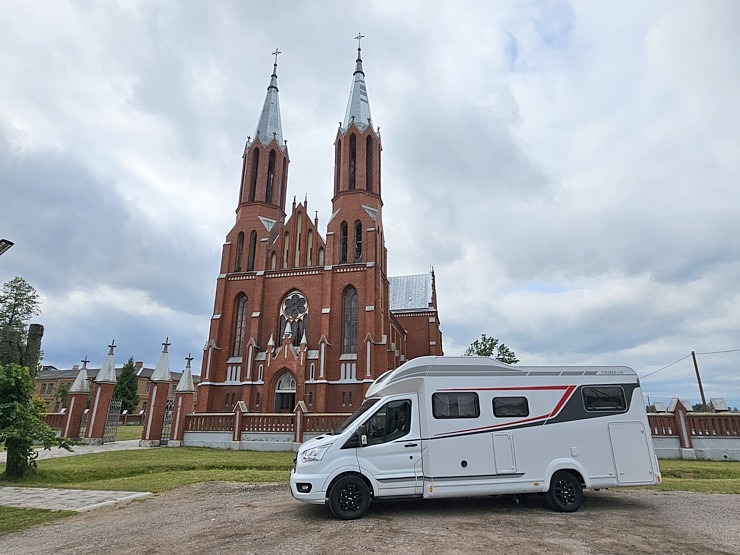 Travelnews.lv sadarbībā ar «AVIS Latvia» pirmo reizi dodas ar kemperi uz Latgali 355352