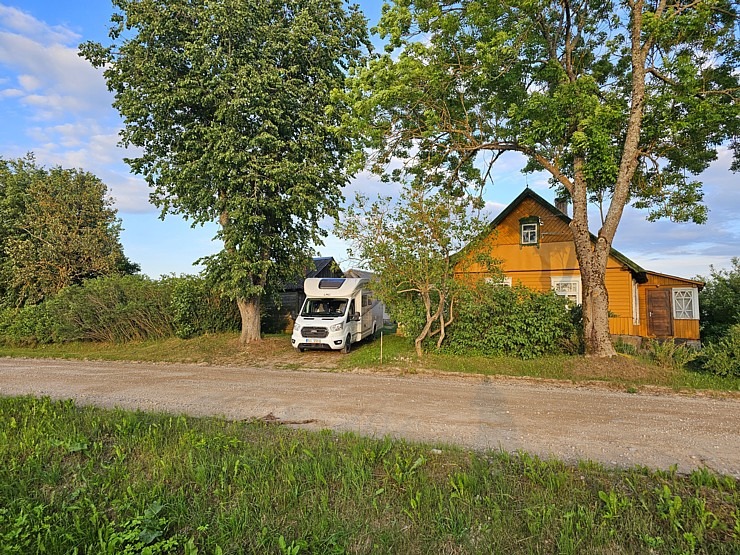 Auto noma «AVIS Latvia» šogad piedāvā kemperu nomu un Travelnews.lv to izmanto ceļojumā uz Latgali 355445