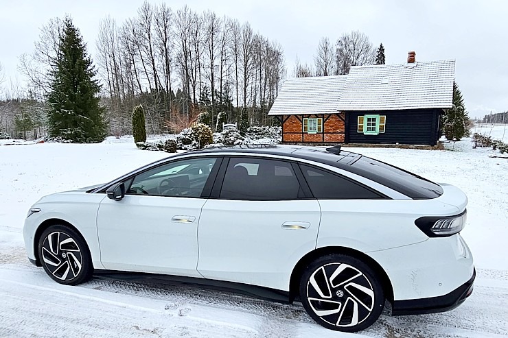 Ar jauno Volkswagen ID.7 ceļojam uz viesu namu «Be