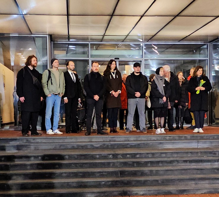 «Straume» ar «Oskaru» pārraksta Latvijas kino vēsturi un atgriežas ar «airBaltic» lidmašīnu dzimtenē «Straume» ar «Oskaru» pārraksta Latvijas kino vēsturi un atgriežas ar «airBaltic» lidmašīnu dzimtenē 368537