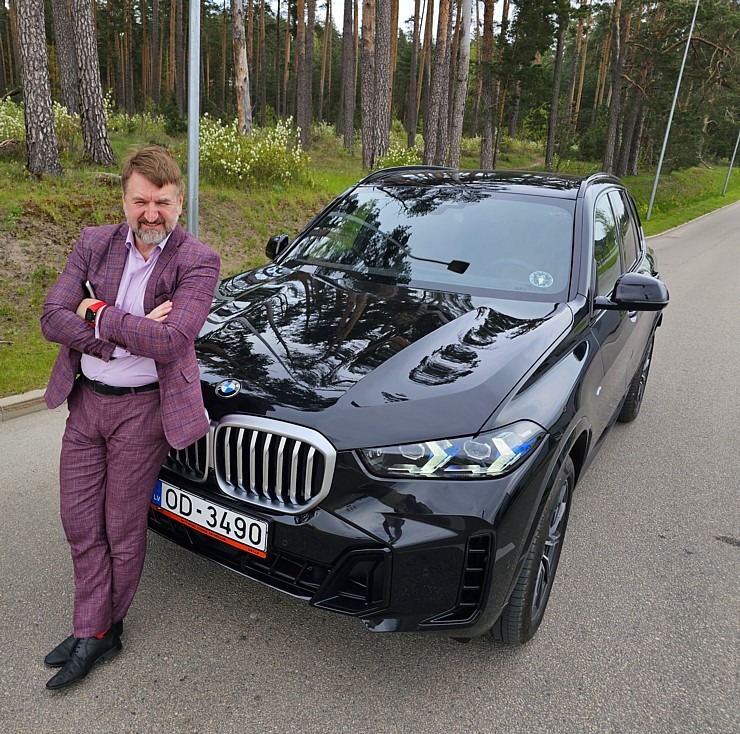 Sadarbībā ar auto nomu «Sixt Latvija» ceļojam ar vāģi «BMW X5», kas ir pieejams sākot no 95 eiro dienā Sadarbībā ar auto nomu «Sixt Latvija» ceļojam ar vāģi «BMW X5», kas ir pieejams sākot no 95 eiro dienā 370910