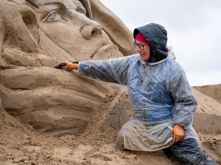 19. Starptautiskā smilšu skulptūru festivāls “Sand Signs 2025” pulcēja 17 meistarus no 11 valstīm. Foto: Raina Šmelde 19. Starptautiskā smilšu skulptūru festivāls “Sand Signs 2025” pulcēja 17 meistarus no 11 valstīm. Foto: Raina Šmelde 371289