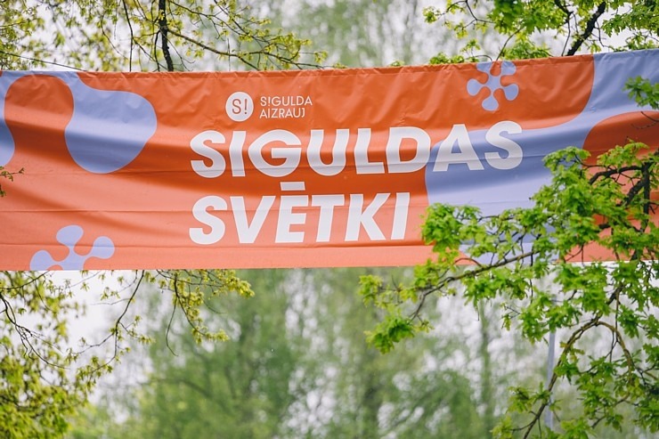 Par spīti lietum Sigulda atklāj vasaras sezonu ar 