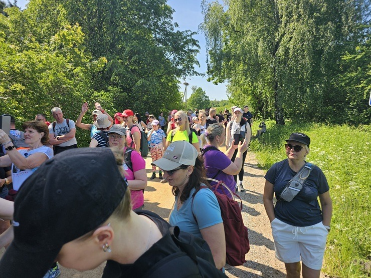 Dienvidkurzemē aktīvās atpūtas cienītāji IzPēdo Kalveni 372540