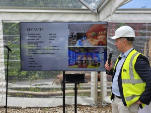 Rīgā uz Slokas ielas 2026.gadā būs jauna studentu viesnīca «Duck Republik» - kapsulas iemūrēšanas pasākums 4