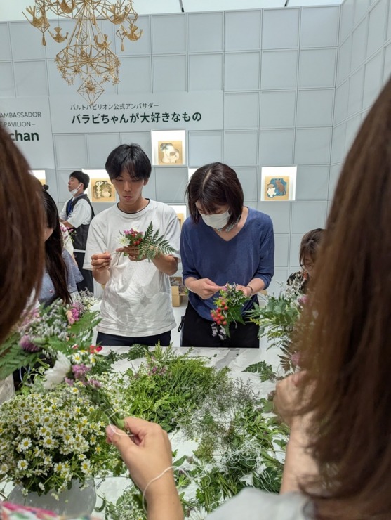 EXPO Osakā sirsnīgi aizvadīti Jāņi – japāņi sajūsmā par latviešu tradīcijām 372955