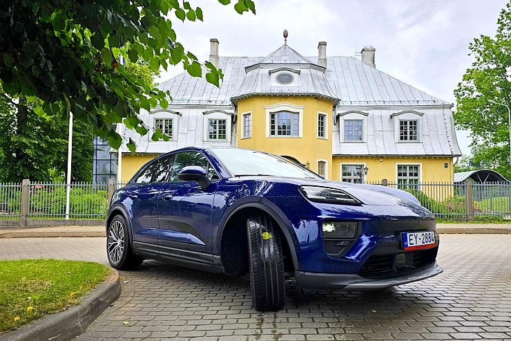 Sadarbībā ar auto nomu «SIXT Latvija» un «Porsche 