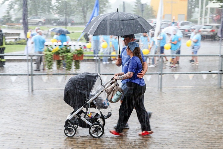 Līvāni dzīvi un svin pat lietū - Foto