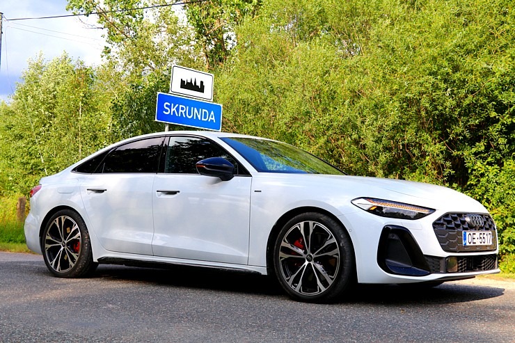 Ar jauno «Audi A5 Sedan e-hybrid» ceļojam uz Skrun