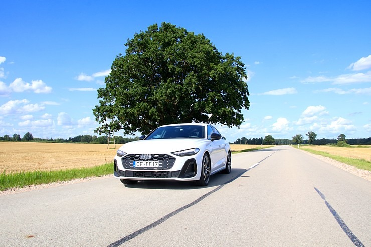 Ar jauno «Audi A5 Sedan e-hybrid» apceļojam Kurzem
