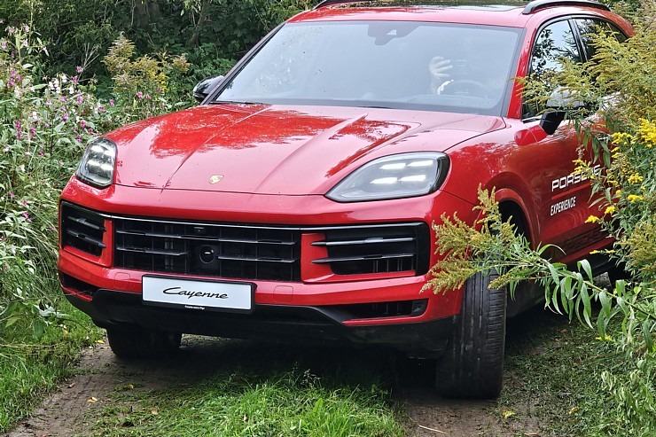 Travelnews.lv piedalās jaudīgā «Porsche Off-Road E