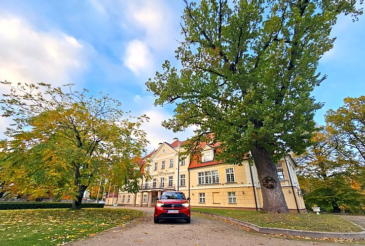 Sadarbībā ar auto nomu «SIXT Latvija» (Opel Fronte