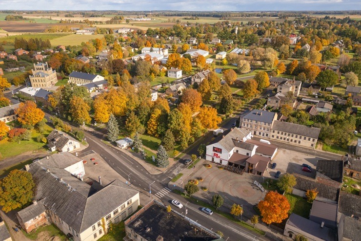 Dobeles novada Auce saposusies rudens krāsās - Fot