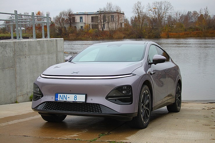 Apceļojam Latviju ar 486 zirgspēku jaudīgo « Xpeng