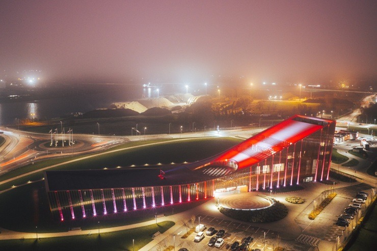 Svētku nedēļas vakaros Ventspils iemirdzas patriot