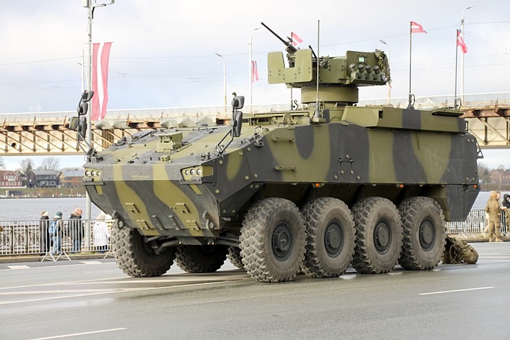 Skatām Latvijas proklamēšanas 107. gadadienai velt