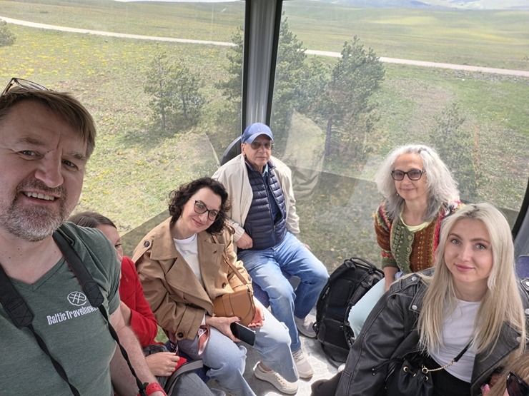Sadarbībā ar «airBaltic» braucam ar Zlatibor gaisa trošu vagoniņu «Gold Gondola» 9 km garumā 393232