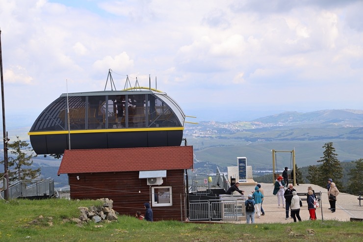 Sadarbībā ar «airBaltic» braucam ar Zlatibor gaisa trošu vagoniņu «Gold Gondola» 9 km garumā 393249